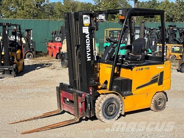 Hyundai 25B-9U Elektriniai šakiniai krautuvai