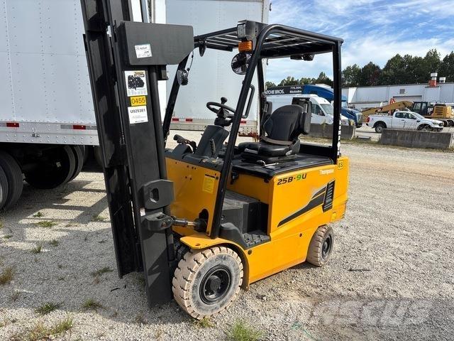 Hyundai 25B-9U Elektriniai šakiniai krautuvai