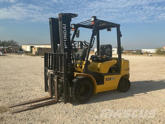 Hyundai 30D-7E Šakiniai krautuvai - Kita
