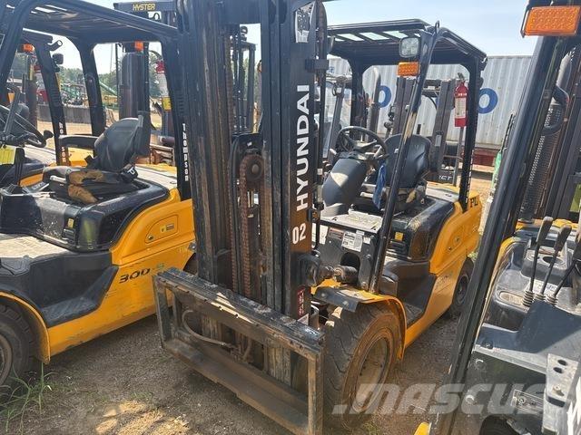 Hyundai 30D-9 Šakiniai krautuvai - Kita