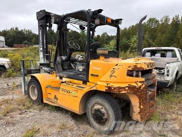 Hyundai 70D-9 Šakiniai krautuvai - Kita