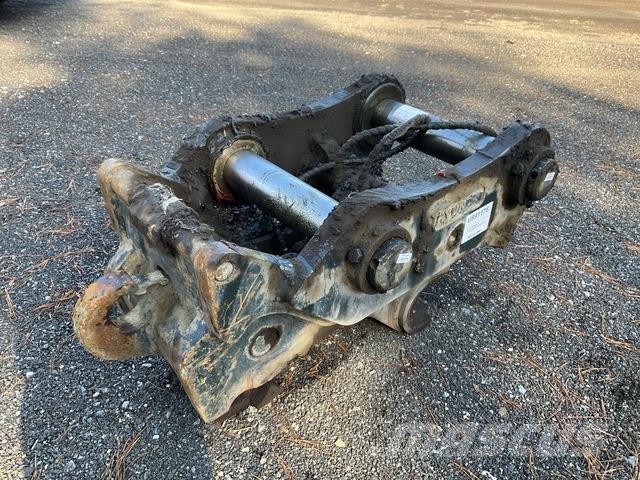 Hyundai EQD45 Griebtuvai