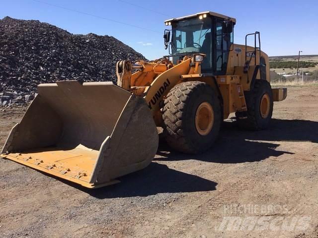 Hyundai HL975 Naudoti ratiniai krautuvai
