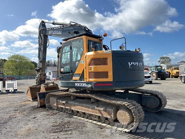 Hyundai HX235L Vikšriniai ekskavatoriai