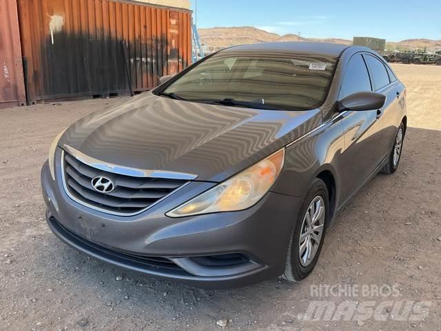 Hyundai Sonata Lengvieji automobiliai