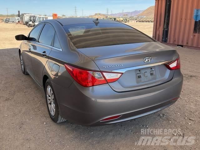 Hyundai Sonata Lengvieji automobiliai