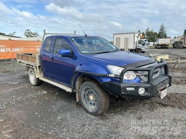 Isuzu D-Max Pikapai / Bortiniai sunkvežimiai