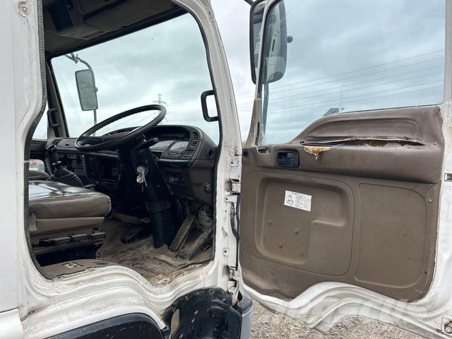 Isuzu Forward Vandens sunkvežimiai