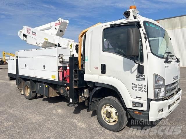 Isuzu FRR600 Ant vilkikų montuojamos kėlimo platformos