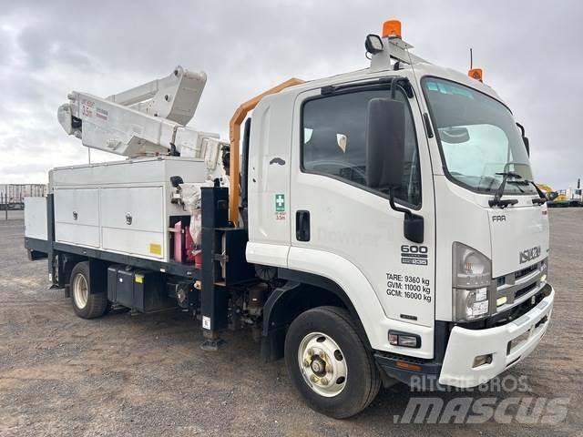 Isuzu FRR600 Ant vilkikų montuojamos kėlimo platformos