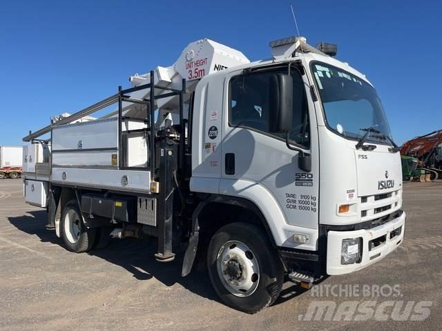 Isuzu FSS550 Ant vilkikų montuojamos kėlimo platformos