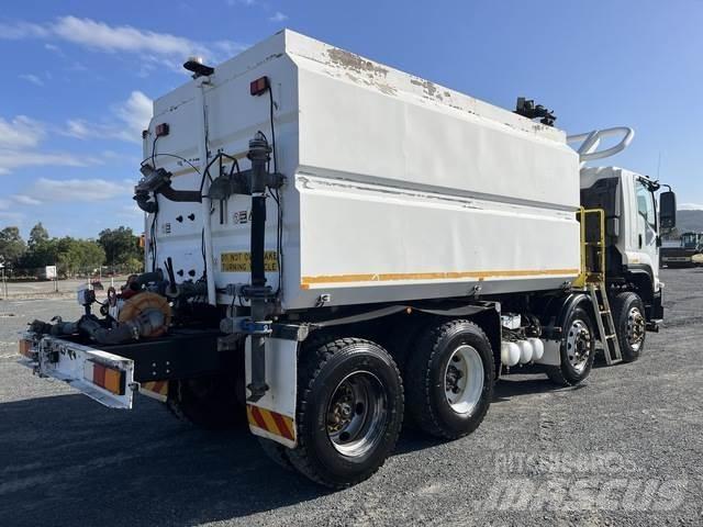 Isuzu FVH2000 Vandens sunkvežimiai