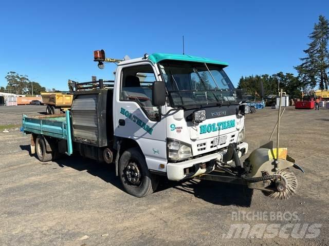 Isuzu NPR 450L Šlavimo sunkvežimiai