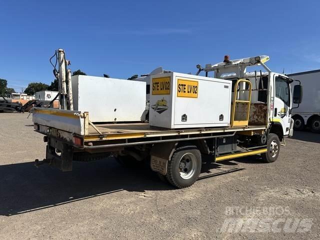 Isuzu NPS 300 Automobiliniai kranai