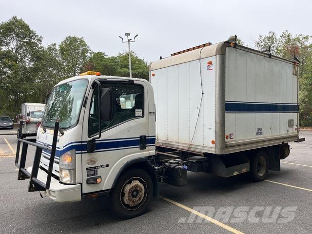 Isuzu NQR Sunkvežimiai su dengtu kėbulu