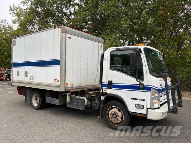 Isuzu NQR Sunkvežimiai su dengtu kėbulu