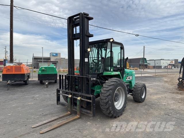 JCB 930 Visureigiai krautuvai