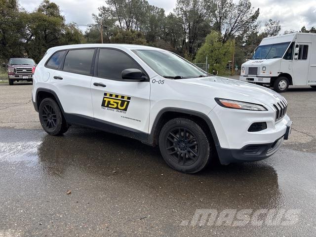 Jeep Cherokee Lengvieji automobiliai