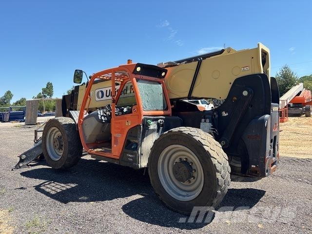 JLG 1055 Teleskopiniai krautuvai