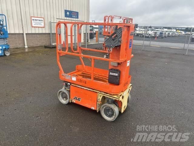 JLG 1230ES Vertikalūs stiebiniai keltuvai