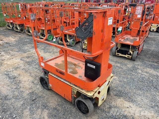 JLG 1230ES Vertikalūs stiebiniai keltuvai