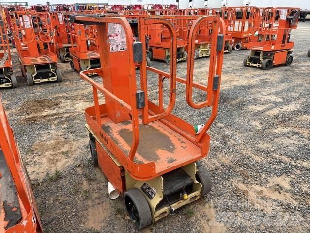 JLG 1230ES Vertikalūs stiebiniai keltuvai