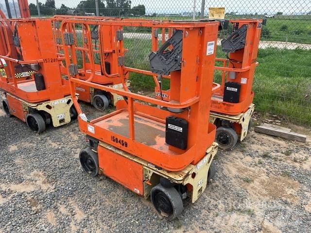 JLG 1230ES Vertikalūs stiebiniai keltuvai