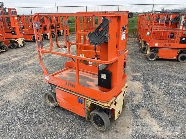 JLG 1230ES Vertikalūs stiebiniai keltuvai