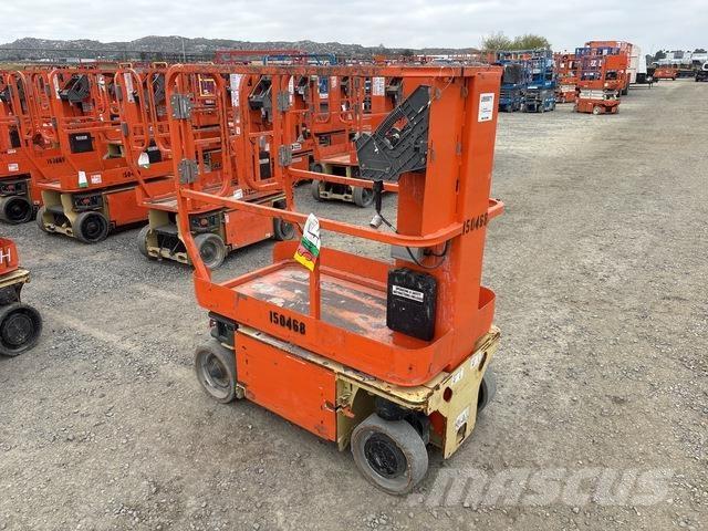 JLG 1230ES Vertikalūs stiebiniai keltuvai