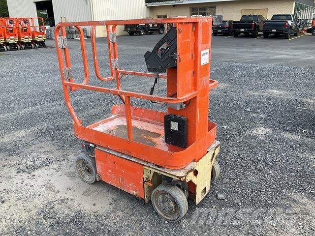 JLG 1230ES Vertikalūs stiebiniai keltuvai