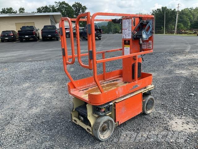 JLG 1230ES Vertikalūs stiebiniai keltuvai
