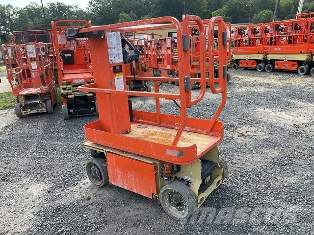 JLG 1230ES Vertikalūs stiebiniai keltuvai