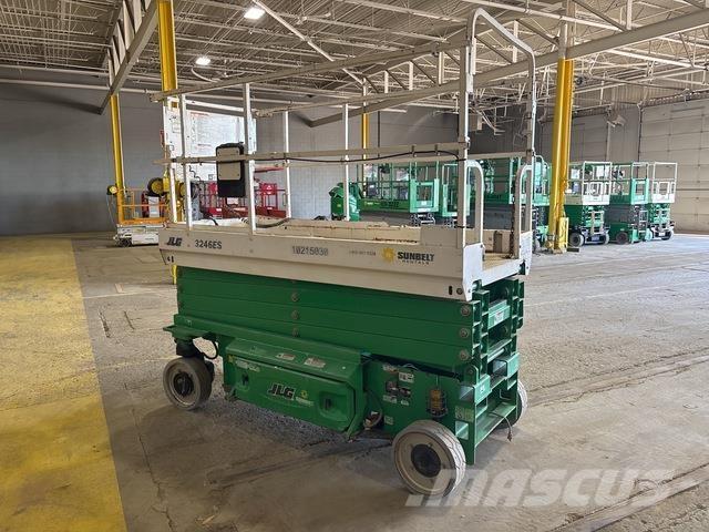 JLG 3246ES Žirkliniai keltuvai