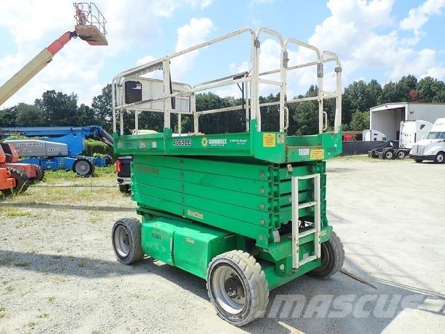JLG 4069LE Žirkliniai keltuvai