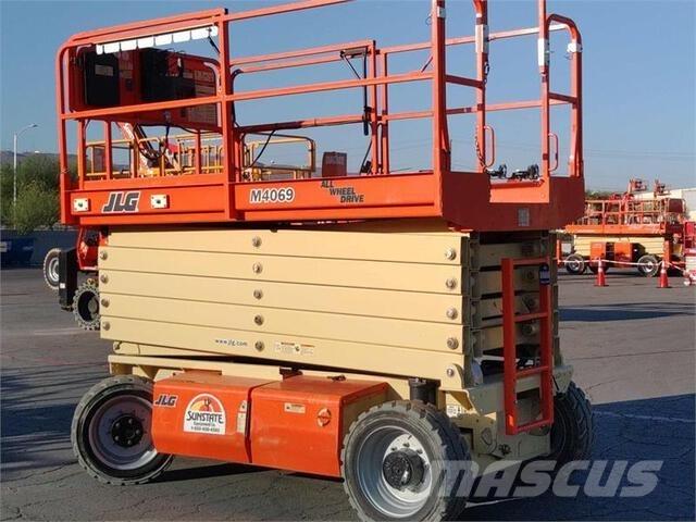 JLG 4069LE Žirkliniai keltuvai