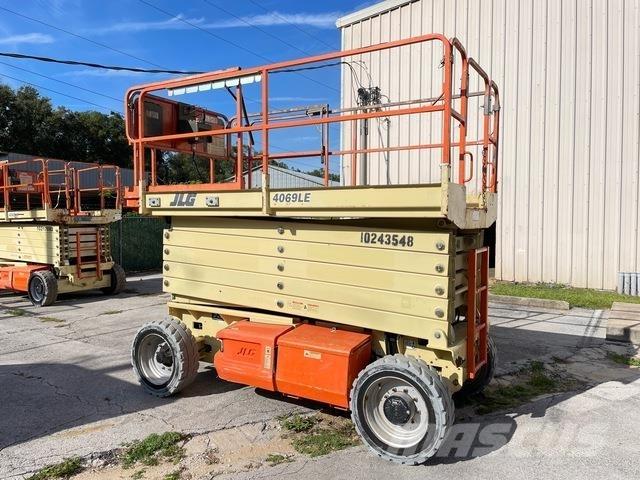 JLG 4069LE Žirkliniai keltuvai