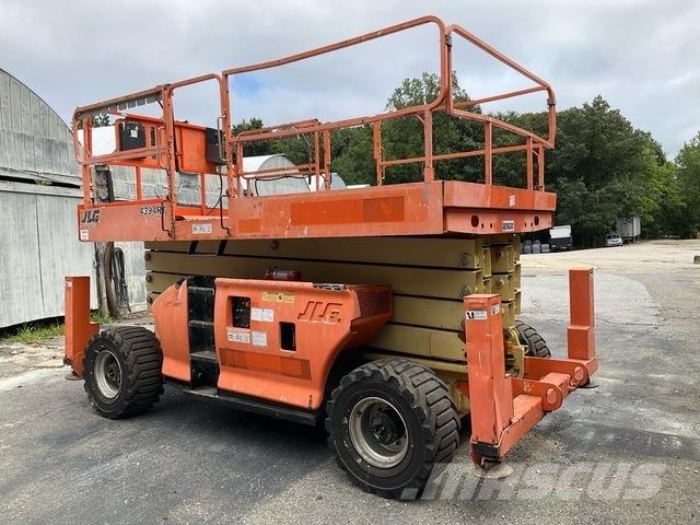 JLG 4394 RT Žirkliniai keltuvai