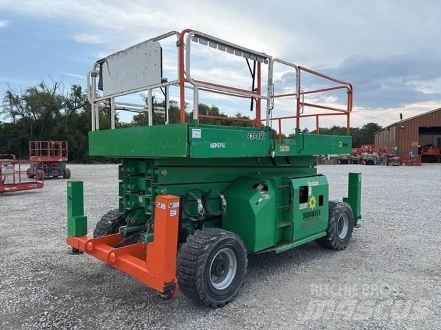 JLG 4394RT Žirkliniai keltuvai