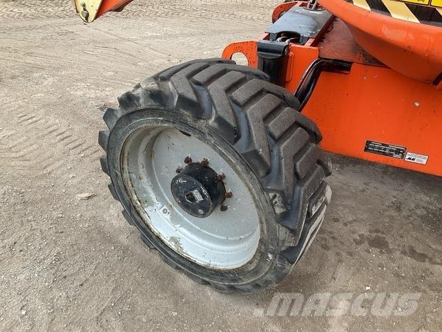 JLG 600AJ Alkūniniai keltuvai