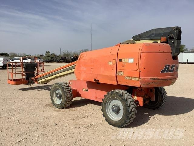 JLG 600S Teleskopiniai keltuvai