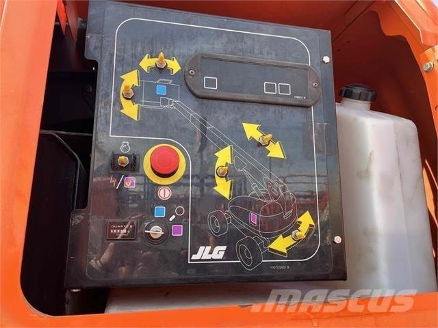 JLG 600S Teleskopiniai keltuvai