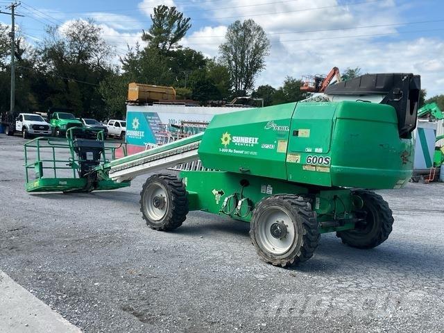 JLG 600S Teleskopiniai keltuvai