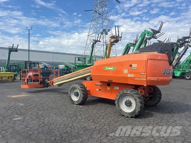 JLG 600S Teleskopiniai keltuvai
