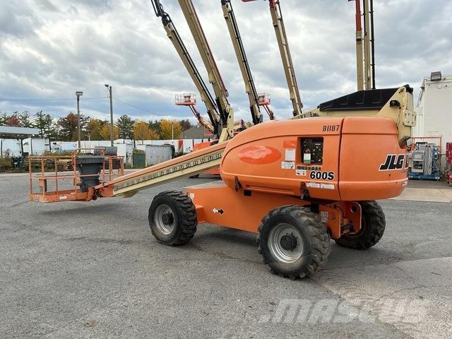 JLG 600S Teleskopiniai keltuvai
