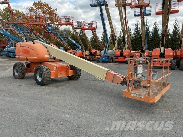 JLG 600S Teleskopiniai keltuvai
