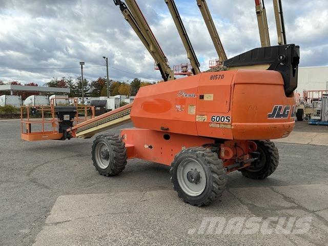 JLG 600S Teleskopiniai keltuvai