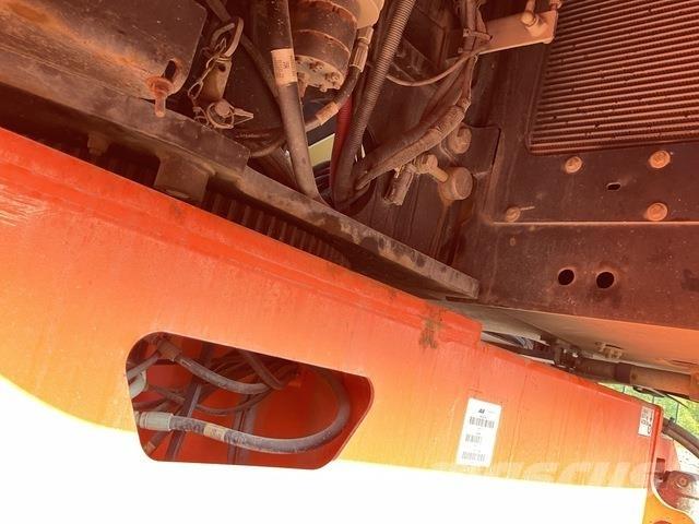 JLG 660SJ Teleskopiniai keltuvai