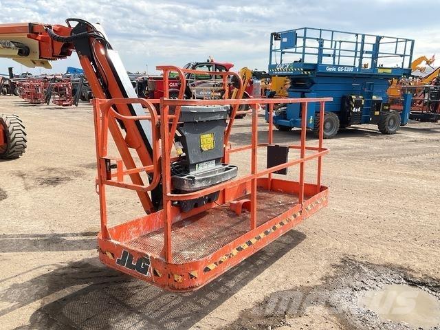 JLG 660SJ Teleskopiniai keltuvai