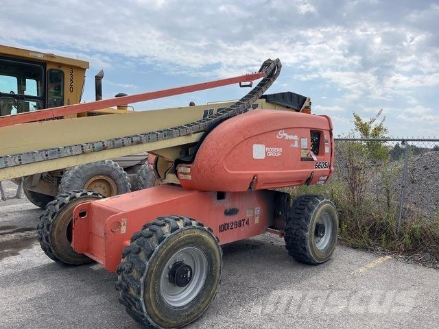 JLG 660SJ Teleskopiniai keltuvai