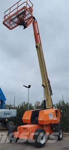 JLG 660SJ Teleskopiniai keltuvai